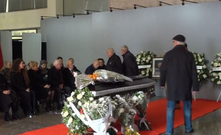 U NDA NGA JETA PAS NJË SËMUNDJE TË RËNDË/ Mbahen homazhe në nder të Mirush Kabashit