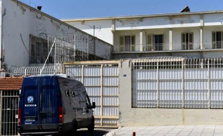 E RËNDË/ Sherr në burgun e sigurisë së lartë në Greqi, qëllohet me thikë shqiptari