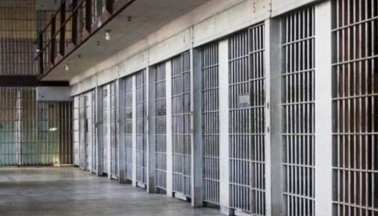 NGJARJA NË BURGUN E PEQINIT/ Kontrolle të rrepta për sende ilegale në qelitë e të burgosurve në të gjithë burgjet e vendit!