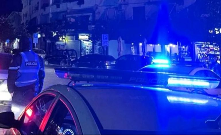 NDODH NË ELBASAN/ E kapën duke vjedhur kabllot e energjisë elektrike, 29-vjeçari gjuan policët me gurë