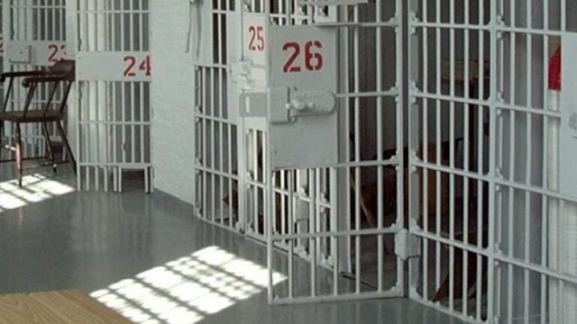 VINTE NGA PEQINI/ Brenda frigoriferit një në burgun e Burrelit gjendet një…