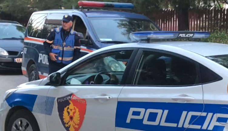 E RËNDË/ Makina përplas për vdekje 54 vjeçaren në Tiranë
