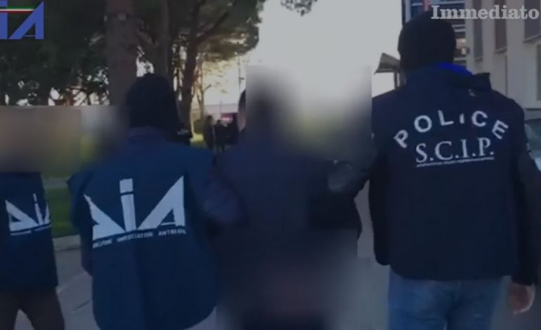 DROGË NGA SHQIPËRIA DREJT ITALISË/ / Ekzekutohen 19 urdhër arreste. Hetimet e SPAK, Eurojust dhe Antimafias italiane çmontuan grupin kriminal
