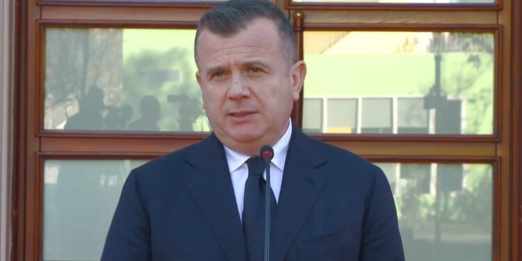 VENDIMI I QEVERISË/ Balla: Një pagë shtesë për zjarrfikësit, shpërblim edhe për policët