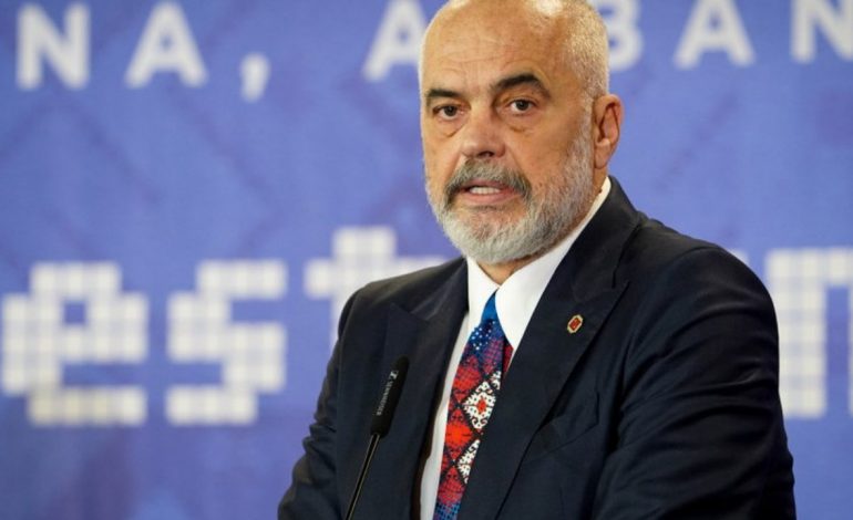 “NA KA TRONDITUR TË GJITHËVE”/ Masakra me 15 të vdekur në Pragë, reagon kryeministri Rama