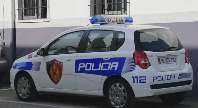 E PËSOJNË KEQ/ Mashtronin shtetas grekë duke iu marrë të dhënat bankare, arrestohen dy të rinjtë, çfarë u gjeti policia