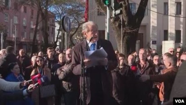VULA DHE LOGO E PD-SË/ VOA: Gjykata e Lartë kthen çështjen në Apel