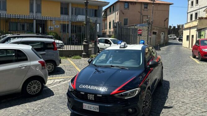 I KËRCËNOI BABAIN/ I riu shqiptar plagos rëndë me thikë një italian