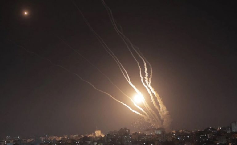 LUFTA NË GAZË/ 12 palestinezë të vdekur dhe dhjetëra të plagosur nga sulmet izraelite në Rafah