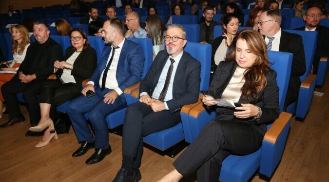 SHTESA E PAGËS/ Qeveria miraton 1 miliardshin e parë për gjyqtarët e prokurorët