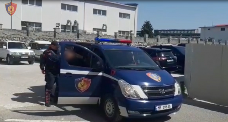 KAPEN “MAT”/ Mashtronin qytetarët nëpërmjet call center, vihen në pranga dy shtetas në Shkodër