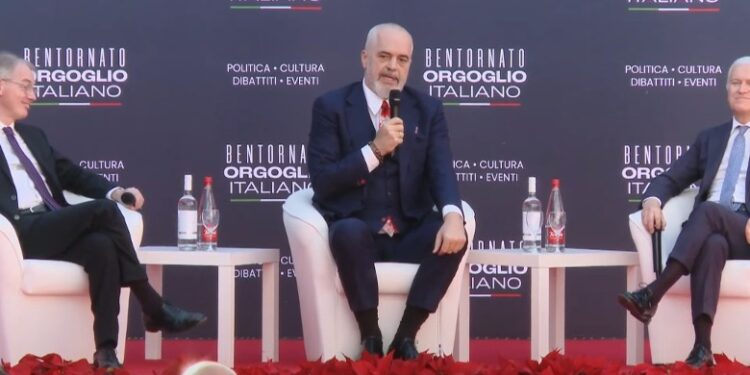 “S’KEMI TË BËJMË ME…”/ Rama në festivalin e partisë e Melonit: Marrëveshja me Italinë s’është antikushtetuese