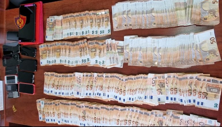 E PËSOJNË KEQ/ I morën 30 mijë € një qytetari duke e mashtruar se do i regjistronin një pronë, arrestohet çifti dhe vajza e tyre
