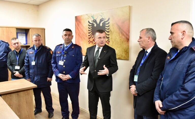 BALLA TAKIM ME EFEKTIVËT E KOMISARIATIT TË KURBINIT/ Ja çfarë u diskutua