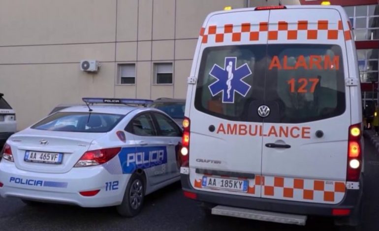 E RËNDË NË ELBASAN/ Gjimnazistja hidhet nga kati i dytë i shkollës