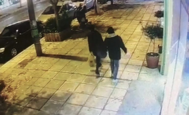DUKE ECUR PËR DORE NË RRUGËT E SELANIKUT/ Momentet e fundit të 41-vjeçares shqiptare që u vra me thikë nga partneri