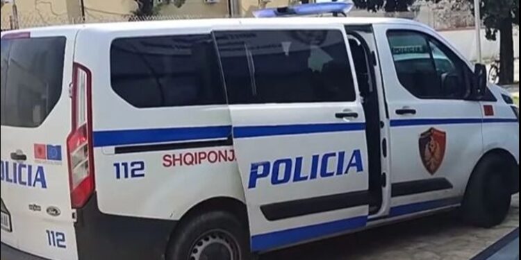 E PËSON KEQ/ Në pranga 20-vjeçari i shpallur në kërkim për transportim të paligjshëm të emigrantëve