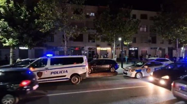 EKZEKUTIMI I 23-VJEÇARIT NË VLORË/ Një plumb në kokë i mori jetën! 2 të tjerë ndihmuan autorin të largohet