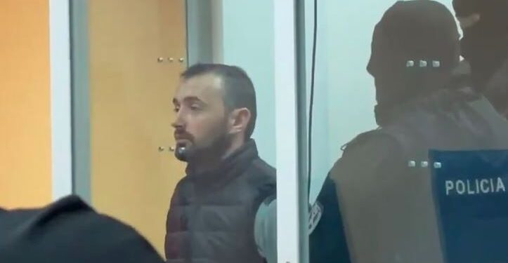 VRAU ARBEN LLESHIN DHE PLAGOSI INDRIT SHAQJEN NË BURG/ Sokol Mjacaj: Pse më keni futur në “41 biss”