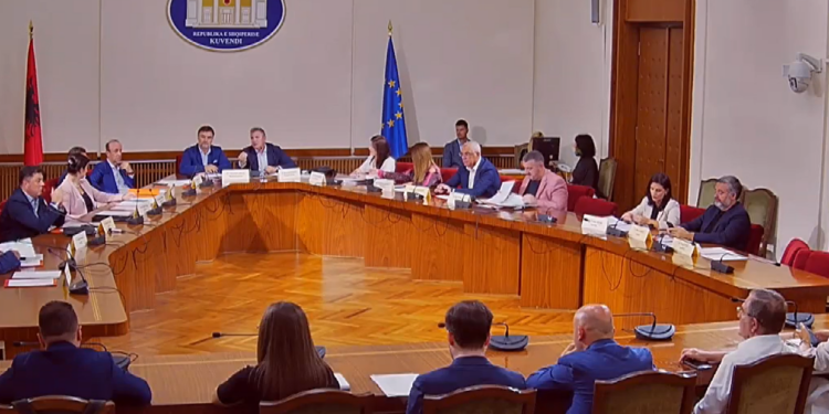 REFORMA ZGJEDHORE/ Zbulohet data kur pritet të mblidhet komisioni parlamentar