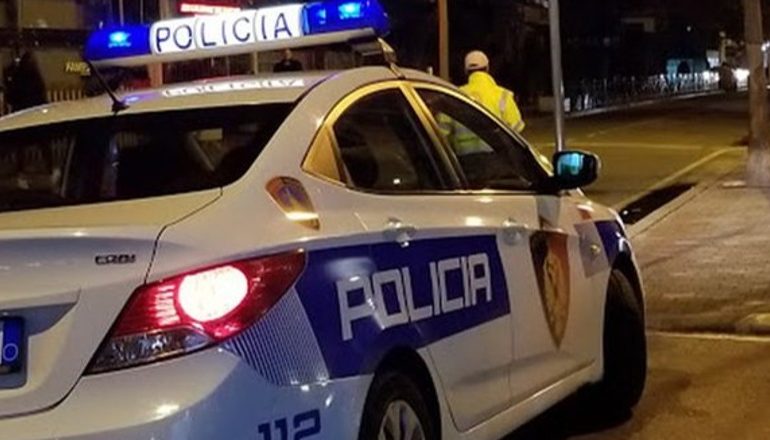 “S’JETOJ DOT PA TY”/ Kush është 45-vjeçari i martuar që përndiqte online të renë në Tiranë! Punon si kameraman…