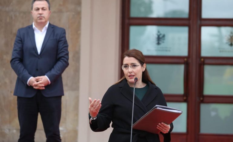 MBLEDHJA E QEVERISË/ Manastirliu: Miratuam marrëveshjen për hapjen e degës së Kolegjit evropian, financojmë…