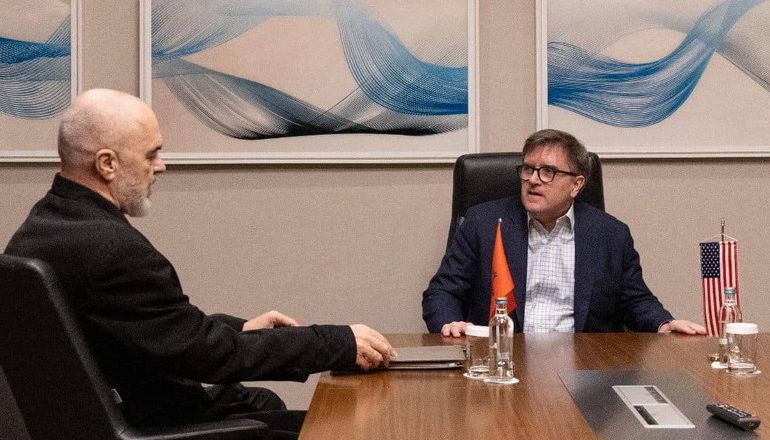 NË PRAG TË SAMITIT TË LIDERËVE TË BALLKANIT PERËNDIMOR/ Rama takohet me Ndihmës Sekretarin Amerikan të Shtetit