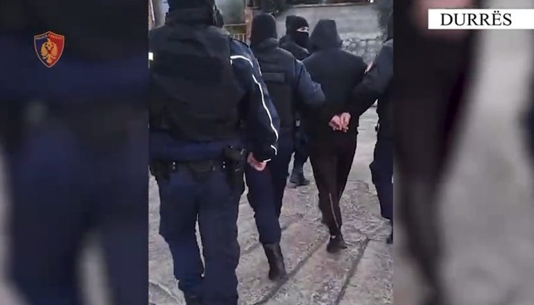 VIJON “TEMPULLI 2″/ Në kërkim për prodhim dhe shitje kanabisi, në pranga 31-vjeçari në Durrës