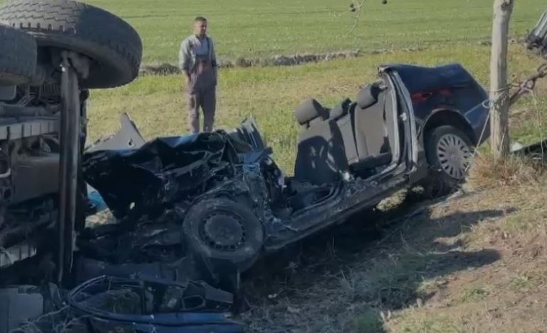 AKSIDENT I RËNDË NË AKSIN LEZHË-LAÇ/ Kamioni përplas një makinë, një i plagosur rëndë