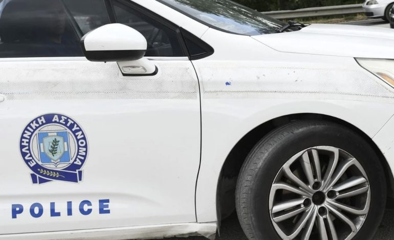 E PËSOJNË KEQ/ Grabisin me armë pikën e basteve në Greqi, arrestohen dy shqiptarët