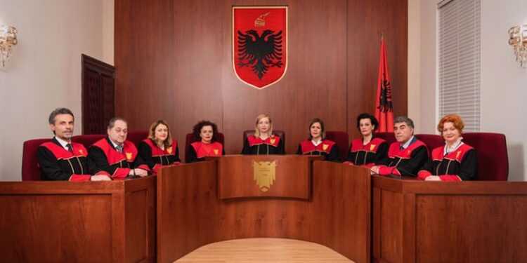EMIGRANTËT/ Gjykata Kushtetuese i jep dritën jeshile marrëveshjes Rama-Meloni