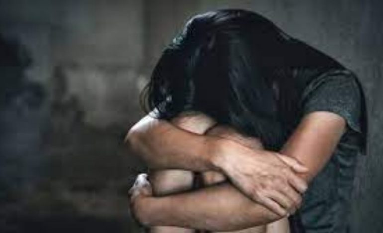 HISTORIA TRONDITËSE/ ‘Dy vjet e abuzuar seksualisht’, dëshmia e 12 vjeçares