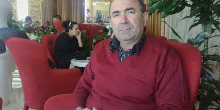 PUBLIKOHET FOTO/ Kush është Arben Pjeçi, oficeri i policisë së Durrësit që i dha fund jetës në zyrën e tij
