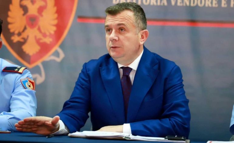 BALLA MBLEDHJE ME DFREJTUESIT E POLICISË/ Zbulohen detaje nga takimi, ministri i Brendshëm nuk “kursen” kritikat