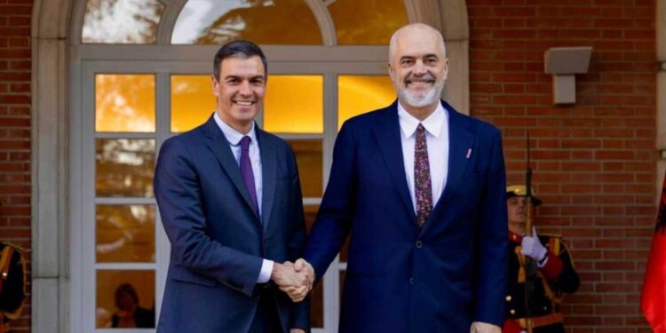 RAMA VIZITË DY DITORE NË SPANJË/ Shqipëria, pjesë e panairit të turizmit “FITUR, Madrid”, zbardhet agjenda
