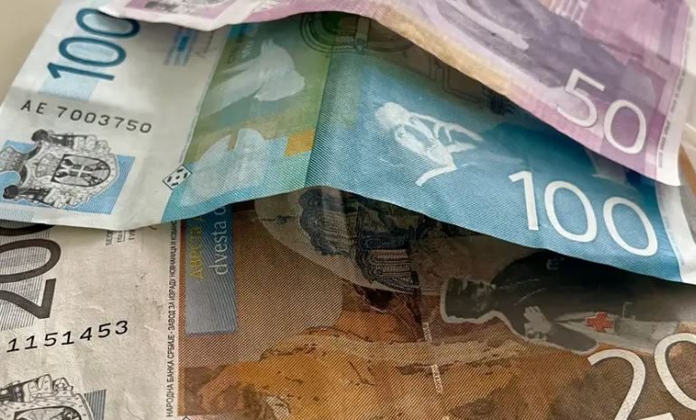RREGULLORJA E BANKËS QENDRORE PËR DINARIN SERB/ Vjosa Osmani: Qeveria dhe aleatët të ulen e të bien dakord