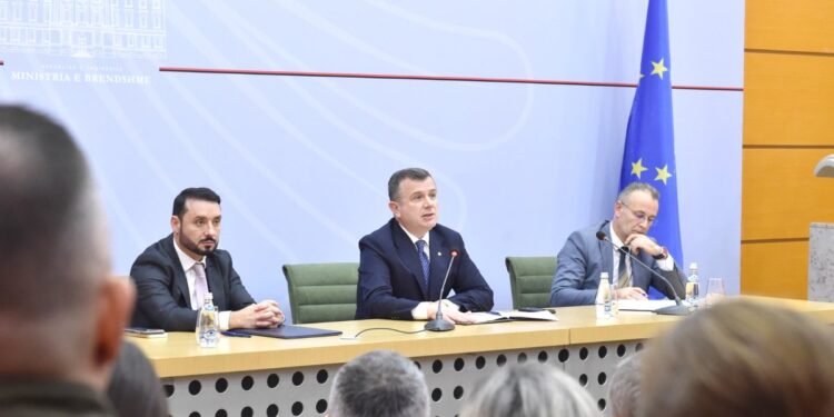 VETTINGU NË POLICI/ Kreu i AMP-së: Asnjë punonjës s’ka deklaruar aplikacionin SKY