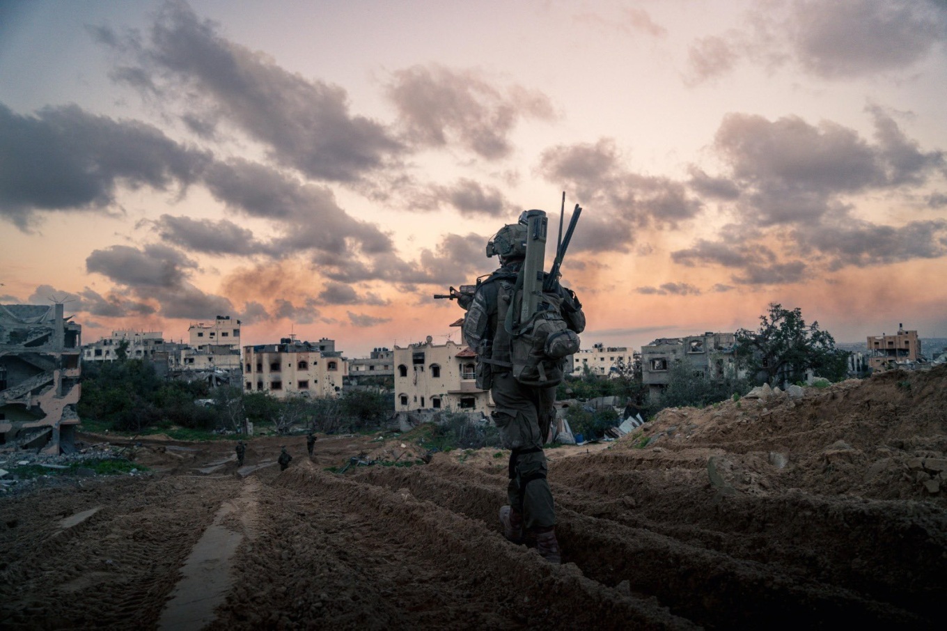LUFTA NË IZRAEL/ IDF zbulon tunelin e madh të Hamasit që kalon nën një universitet dhe spital në Gazën veriore