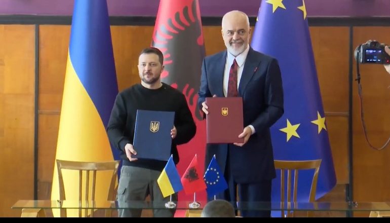SAMITI NË TIRANË/ Rama dhe Zelensky nënshkruajnë ‘Traktatin e Miqësisë dhe Bashkëpunimit’ mes dy vendeve