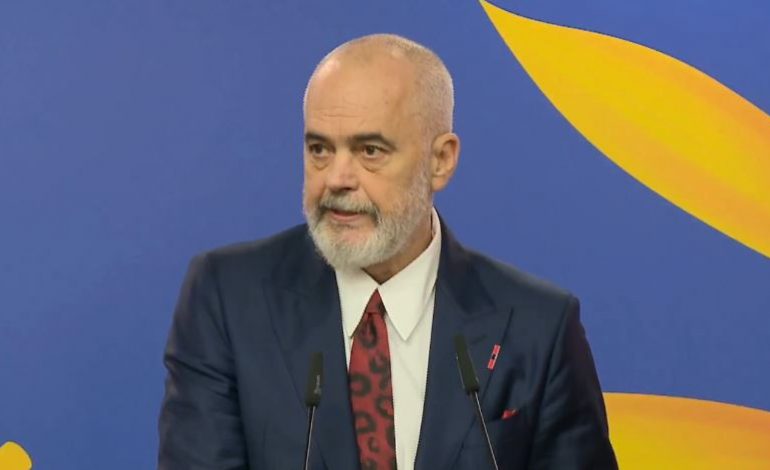 “PO MERREN JETË…”/ Rama me Zelenskyn: Shpesh mbështetja ushtarake për Ukrainën ngec, Putin nuk ndalet as një sekondë