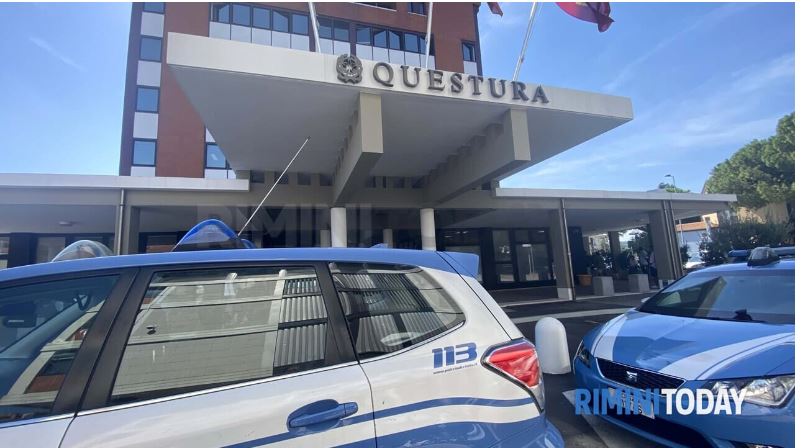 DETAJET E PARA/ Theri me thikë kundërshtarin në një lokal bastesh, arrestohet shqiptari në Rimini