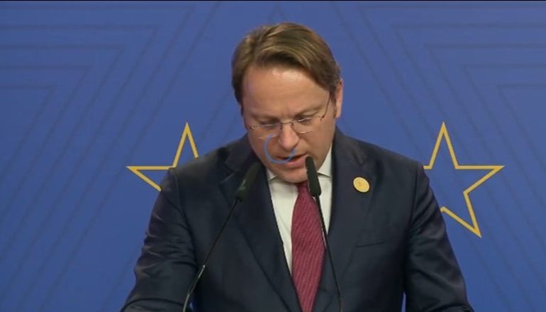 SAMITI/ Varhelyi: Rajoni mund të bëhet gati për anëtarësim edhe më shpejt
