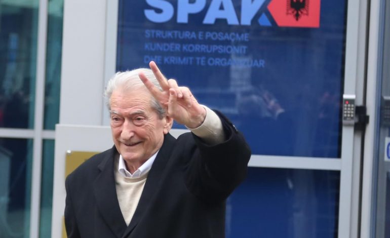 SPAK RRËZOI KËRKESËN PËR PJESËMARRJEN NË SEANCËN PLENARE/ Avokatët e Berishës në sallë, pritet të nisë shqyrtimi i ankimimit të ish-kryeministrit