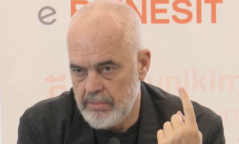 “DIGJITALIZIMI I SHËRBIMEVE FINANCIARE”/ Rama i vë “detyrë” BSH dhe bankave të tjera: Duam ta bëjmë ndryshim në paqe, por…