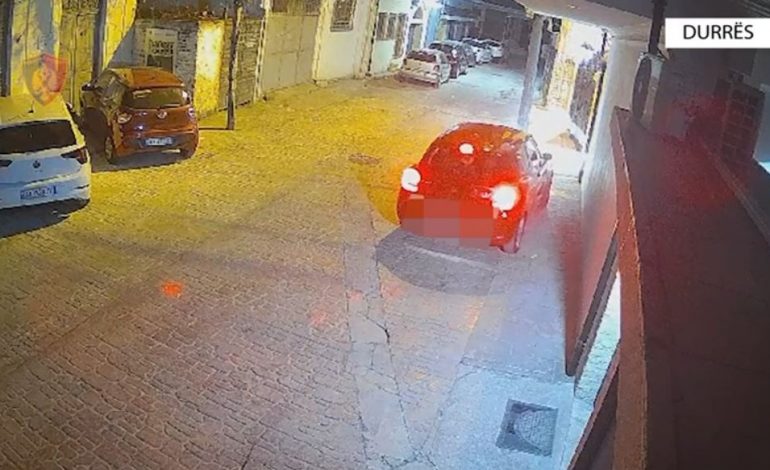 NDODH NË DURRËS/ I vuri zjarrin një automjeti dhe tentoi të digjte banesën e 42-vjeçarit, por s’e realizoi dot planin, pranga gruas