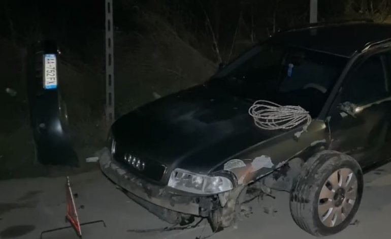 DETAJET E PARA/ Aksident në aksin Pogradec-Qafë Plloçë, makina i pret rrugën tjetrës