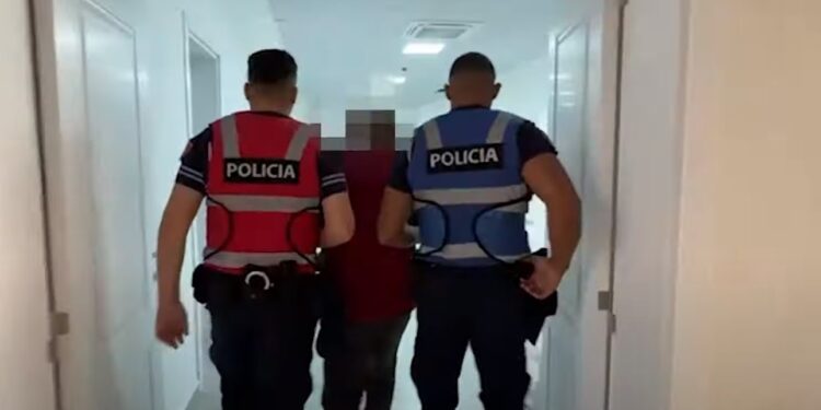 I KËRKUAR NË ITALI PËR PROSTITUCION/ Kapet në Elbasan 56 vjeçari me 3 emra
