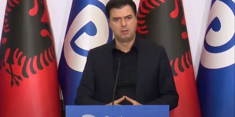 TENSIONET NË KUVEND/ Basha ironizon Rithemelimin: S’po themi të qani publikisht, por pranojeni se bëtë gomarllëqe