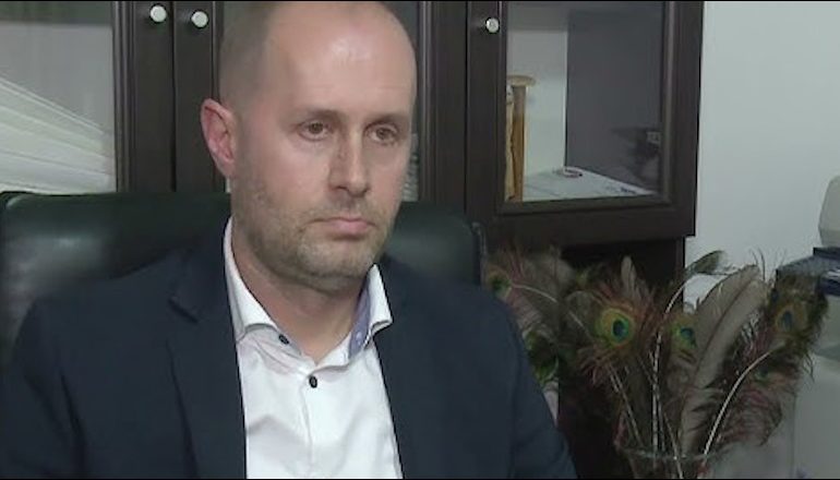 I OFROI NUREDIN DUMANIT 120 MIJË EURO T’I VRISTE GRUAN/ SPAK çon në Gjykatë dosjen e avokatit Alban Bengasi, Dumanit dhe Eljo Bitrit