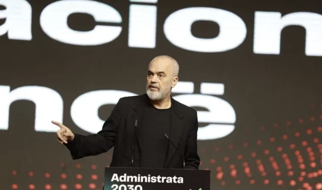“ADMINISTRATA, FAKTOR KYÇ I INTEGRIMIT NË BE”/ Rama: I kemi rritur dhe do t’i rrisim sërish pagat, por duhet…